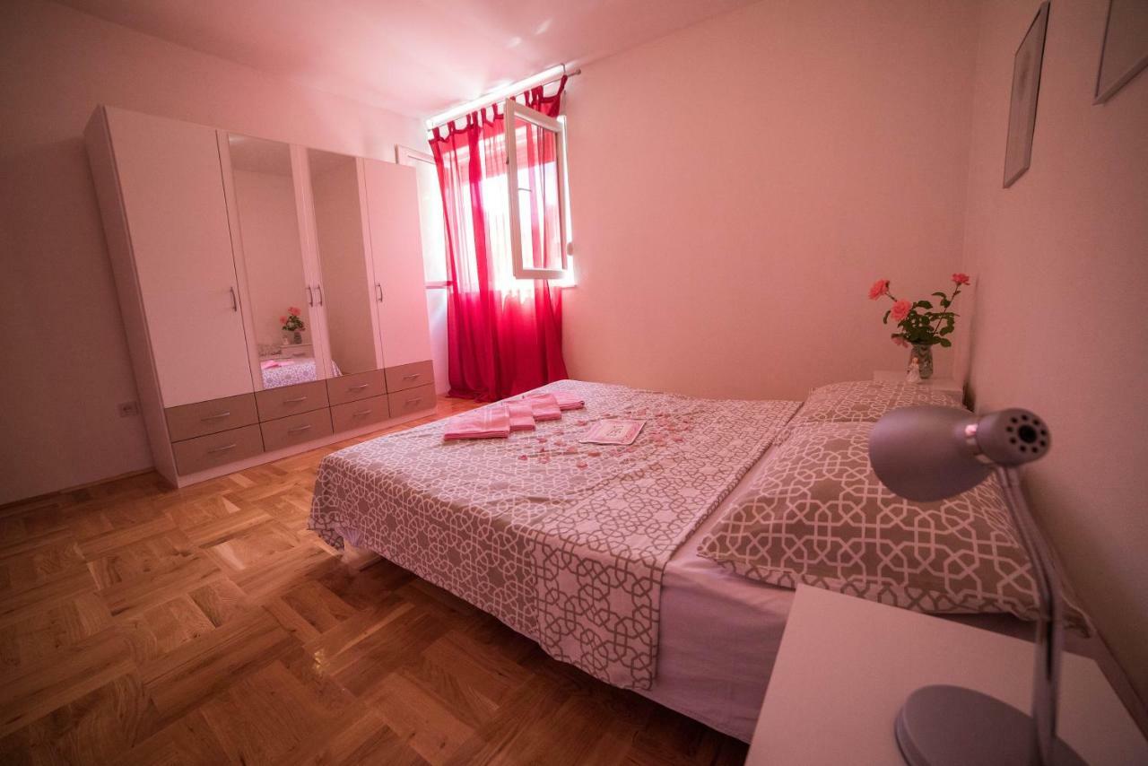 Apartment Ines Sinj Bagian luar foto