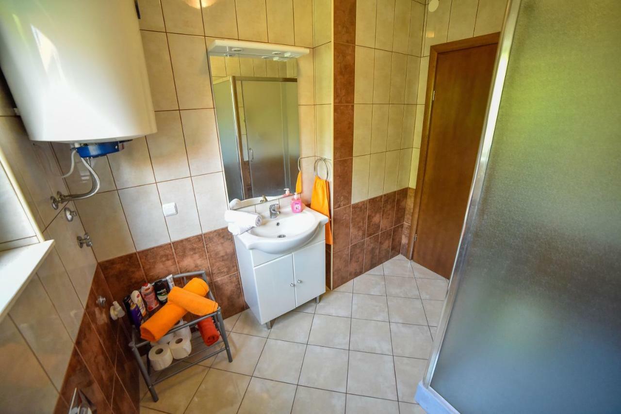 Apartment Ines Sinj Bagian luar foto